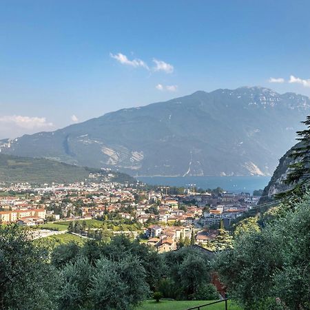 Apartament La Terrazza Di Vincent Sul Garda Riva Zewnętrze zdjęcie