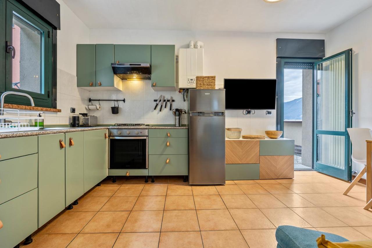 Apartament La Terrazza Di Vincent Sul Garda Riva Zewnętrze zdjęcie
