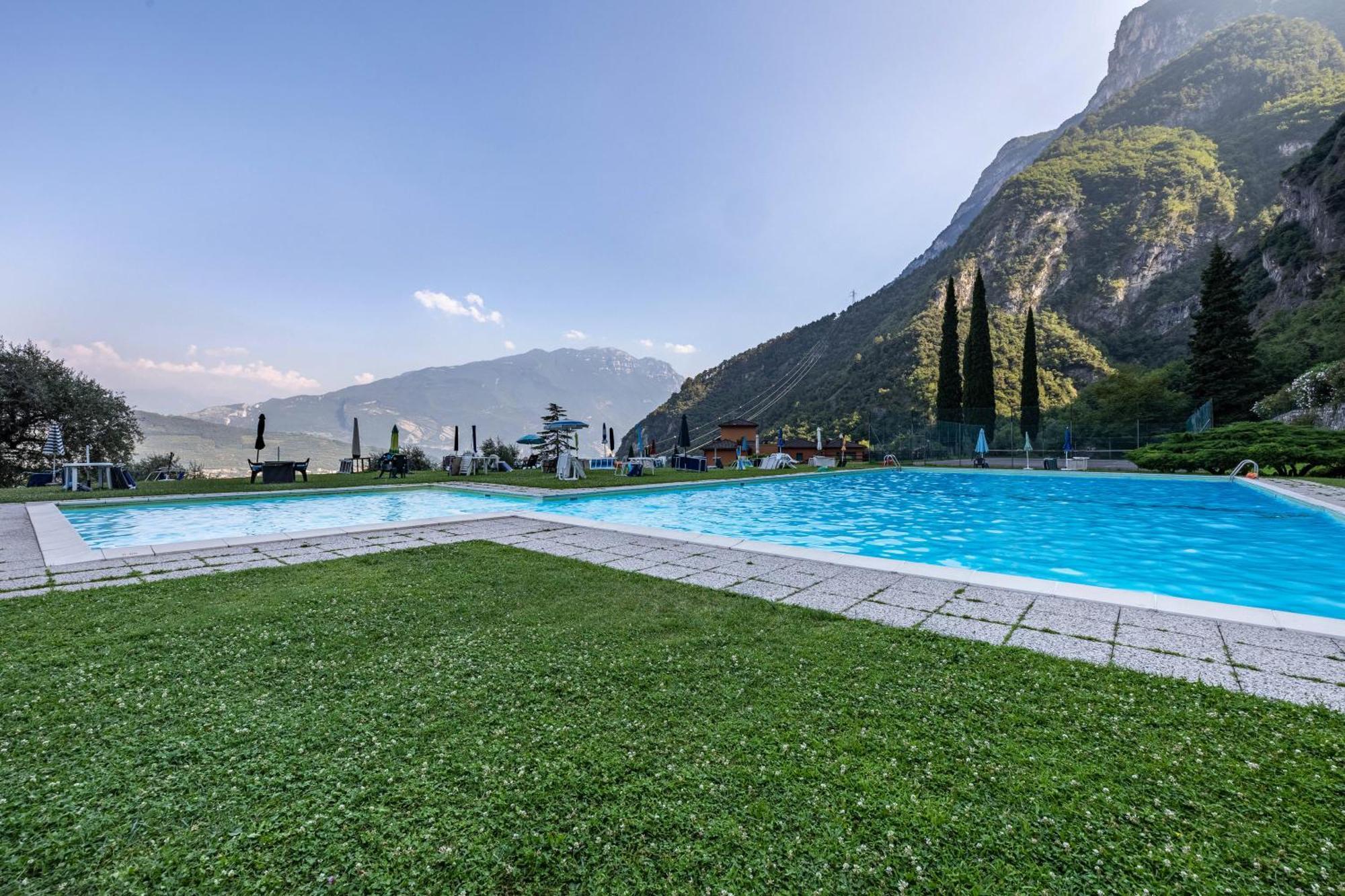 Apartament La Terrazza Di Vincent Sul Garda Riva Zewnętrze zdjęcie
